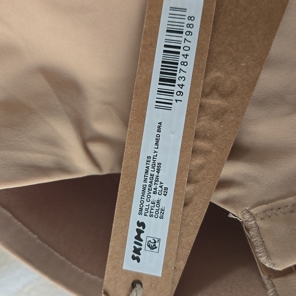 SKIMS Smoothing Intimates Full Coverage Lightly Lined Size:42B Clay - Picture 3 of 4